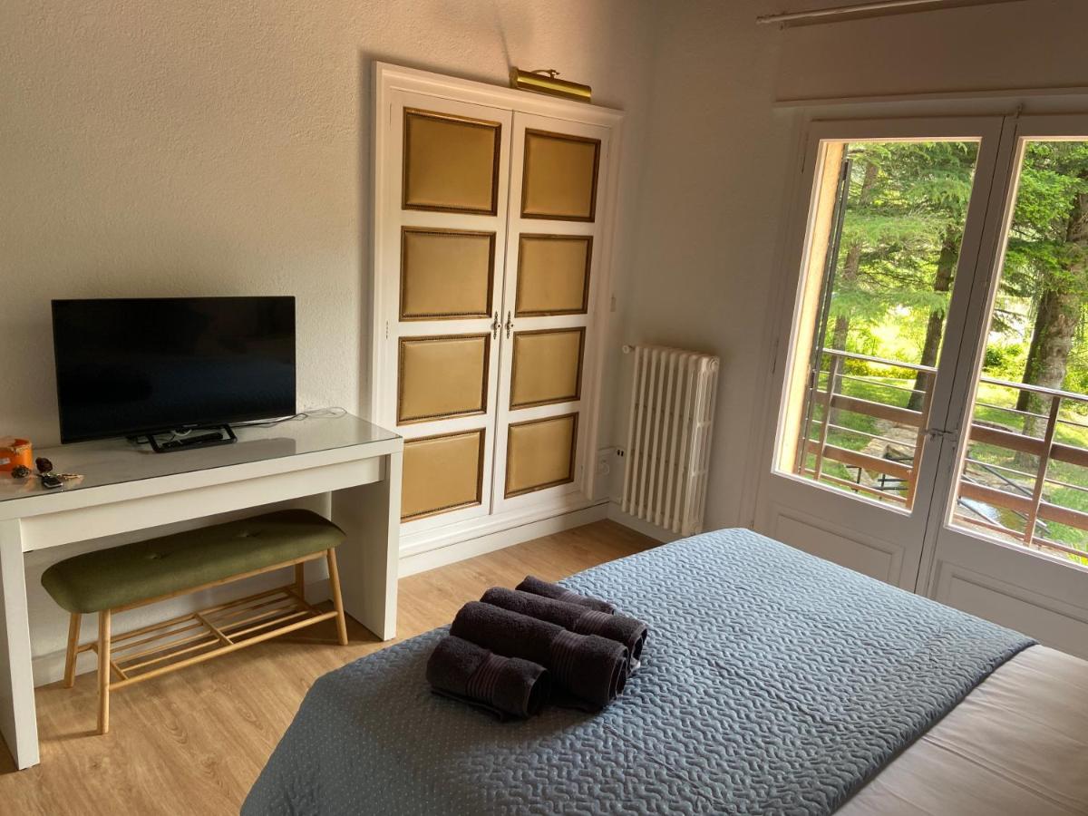 Els Avets De La Muga Bed & Breakfast Sant Llorenc de la Muga Екстериор снимка